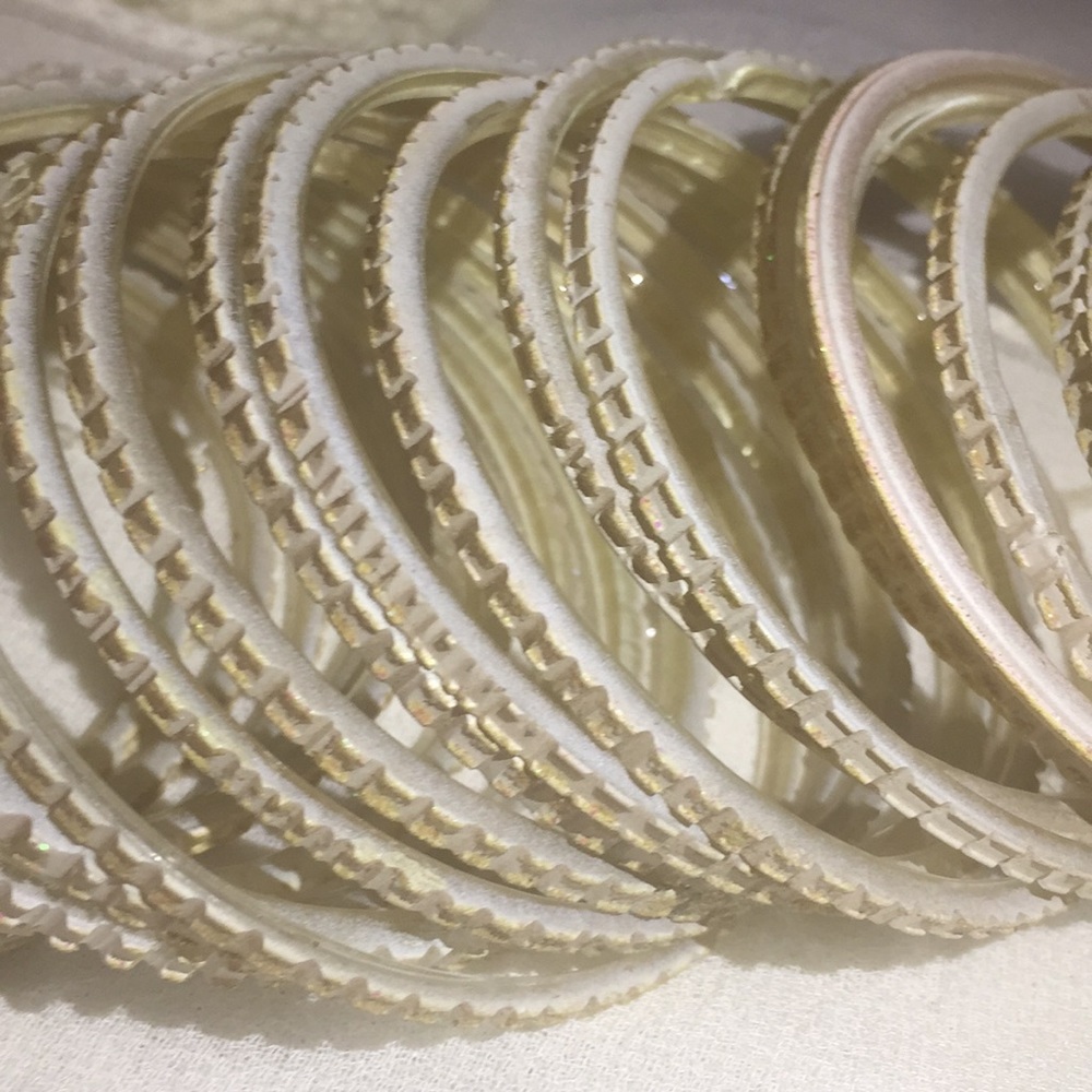 Off white bangles - Picture 2 of 3